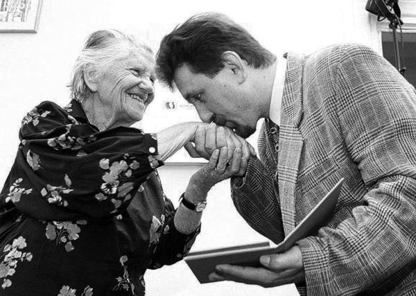 Irena Sławińska i Bogusław Wróblewski podczas uroczystości wręczenia Medalu Wschodniej Fundacji Kultury "Akcent"