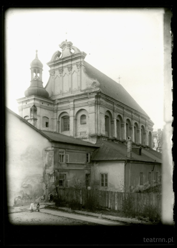 Lublin, kościół ss. bernardynek; widok od ulicy Bernardyńskiej
